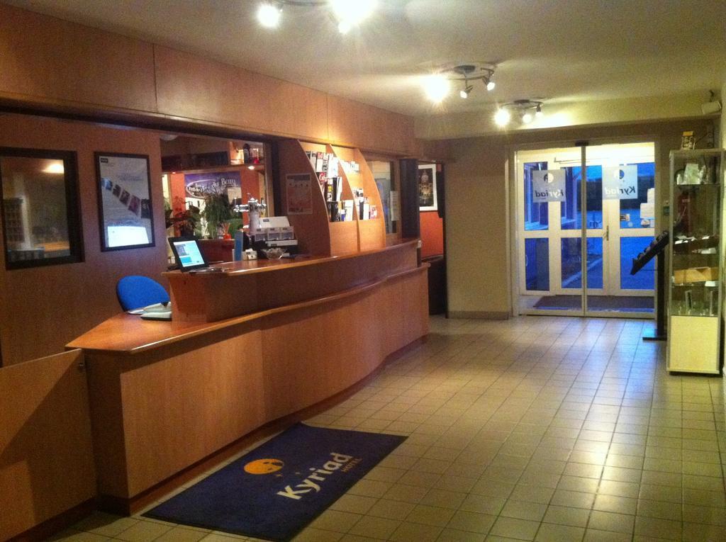 Kyriad Bourges Sud Exterior foto