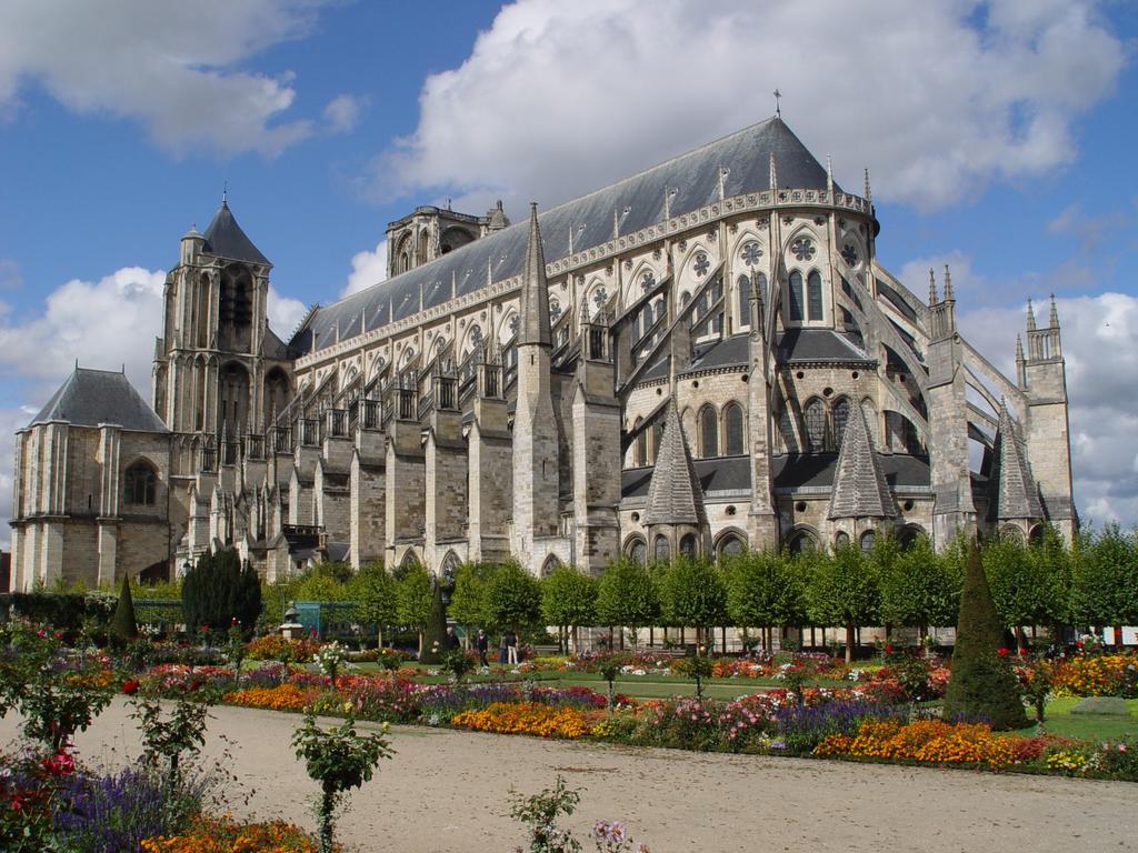 Kyriad Bourges Sud Exterior foto