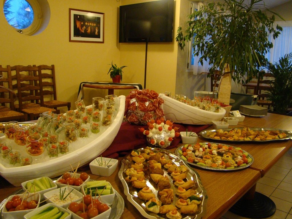 Kyriad Bourges Sud Restaurante foto